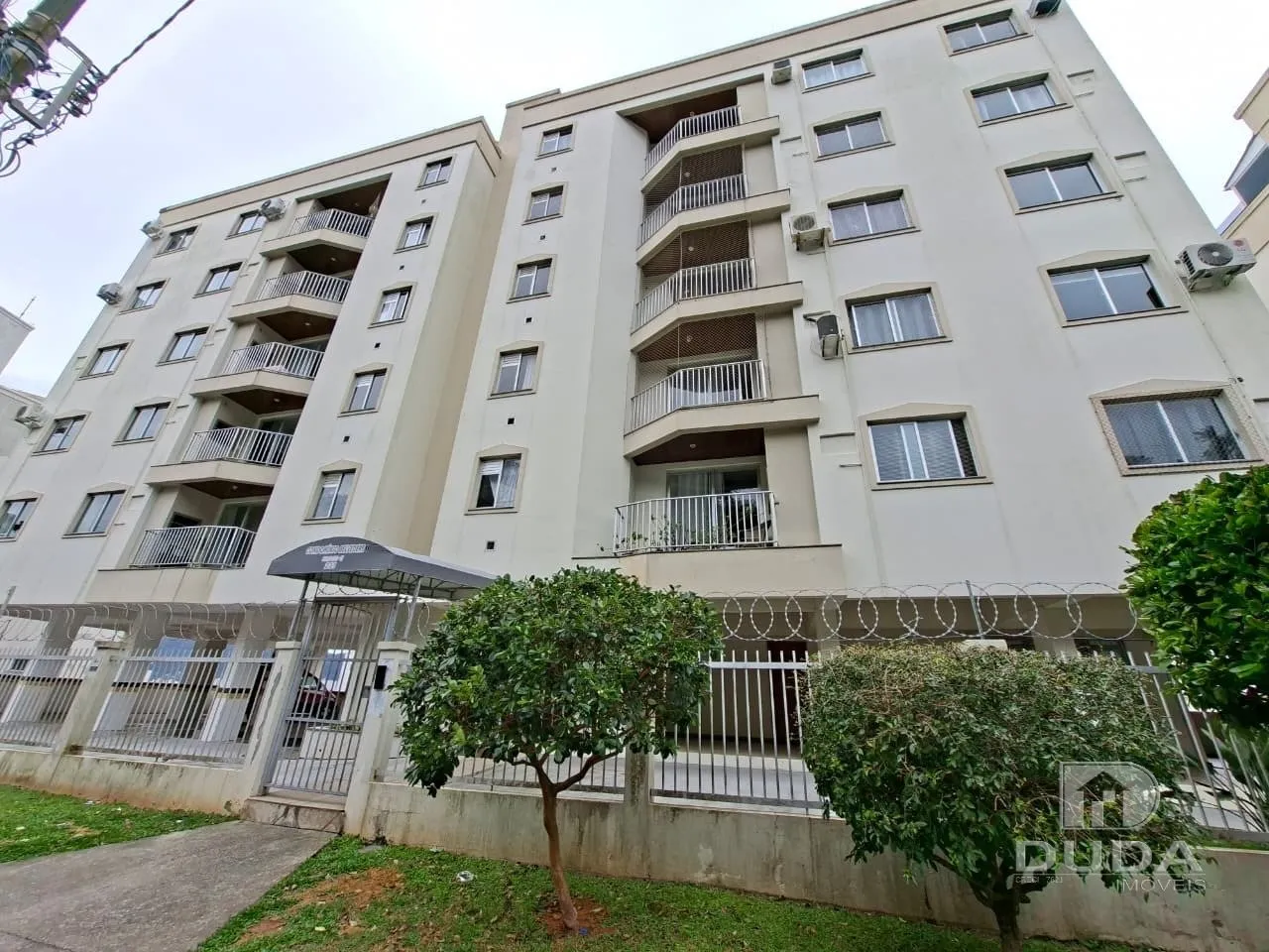 Apartment on the 5th floor with a grill on the balcony — photo 6