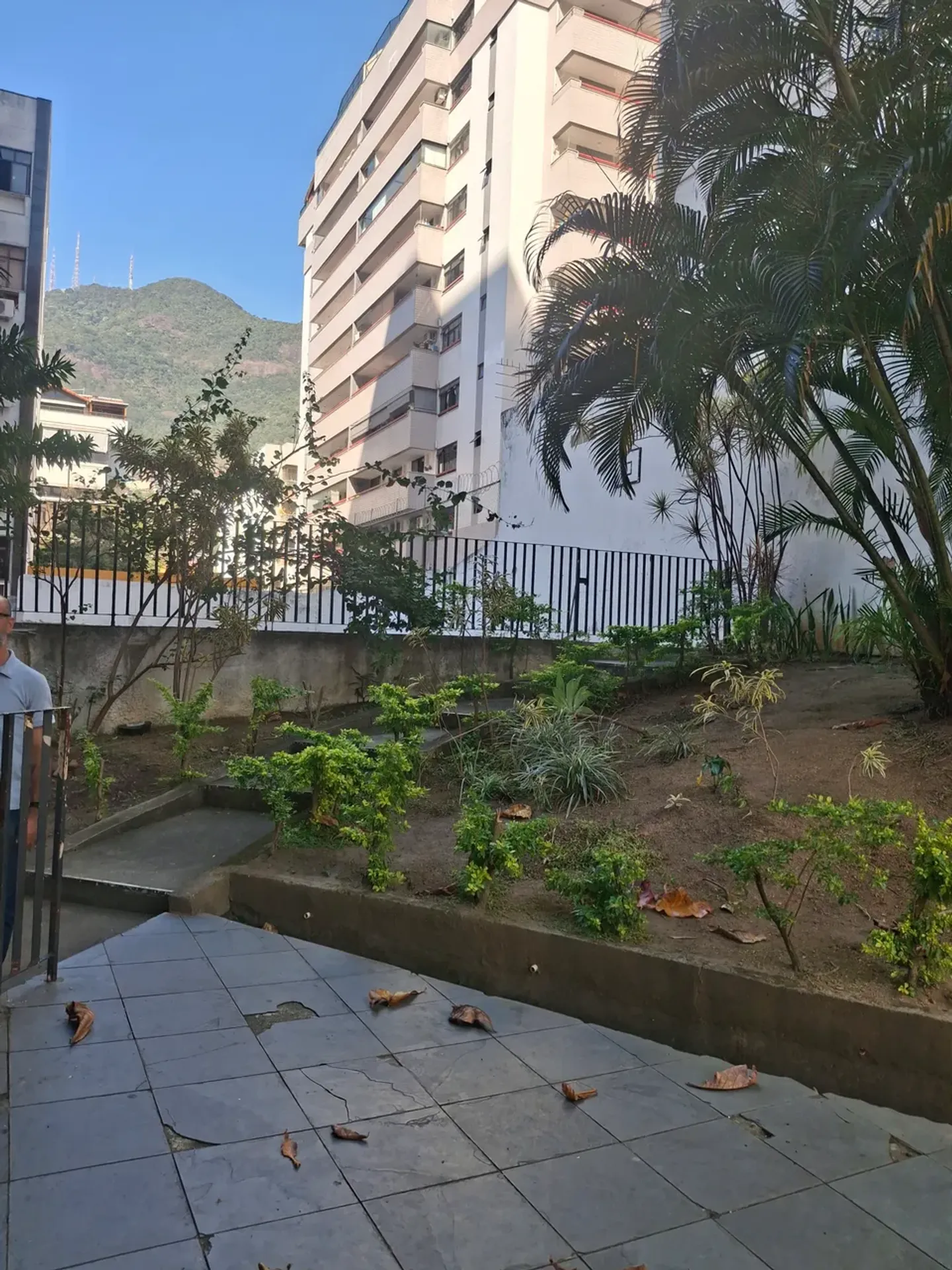 Rental apartment with 3 bedrooms and 3 bathrooms — photo 42