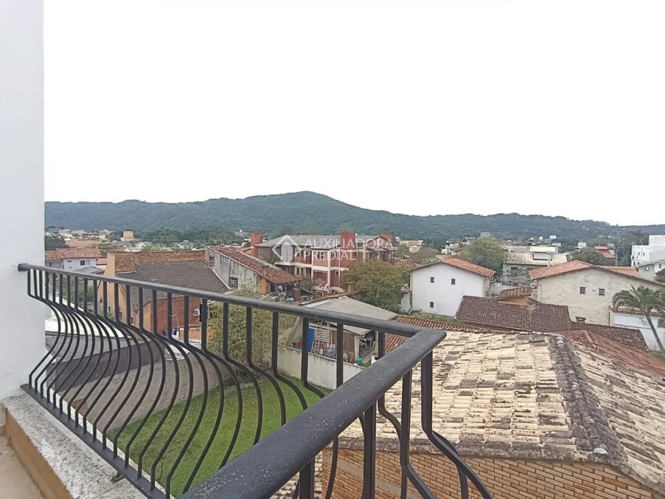 Penthouse-style apartment with 3 bedrooms and 3 baths — photo 15