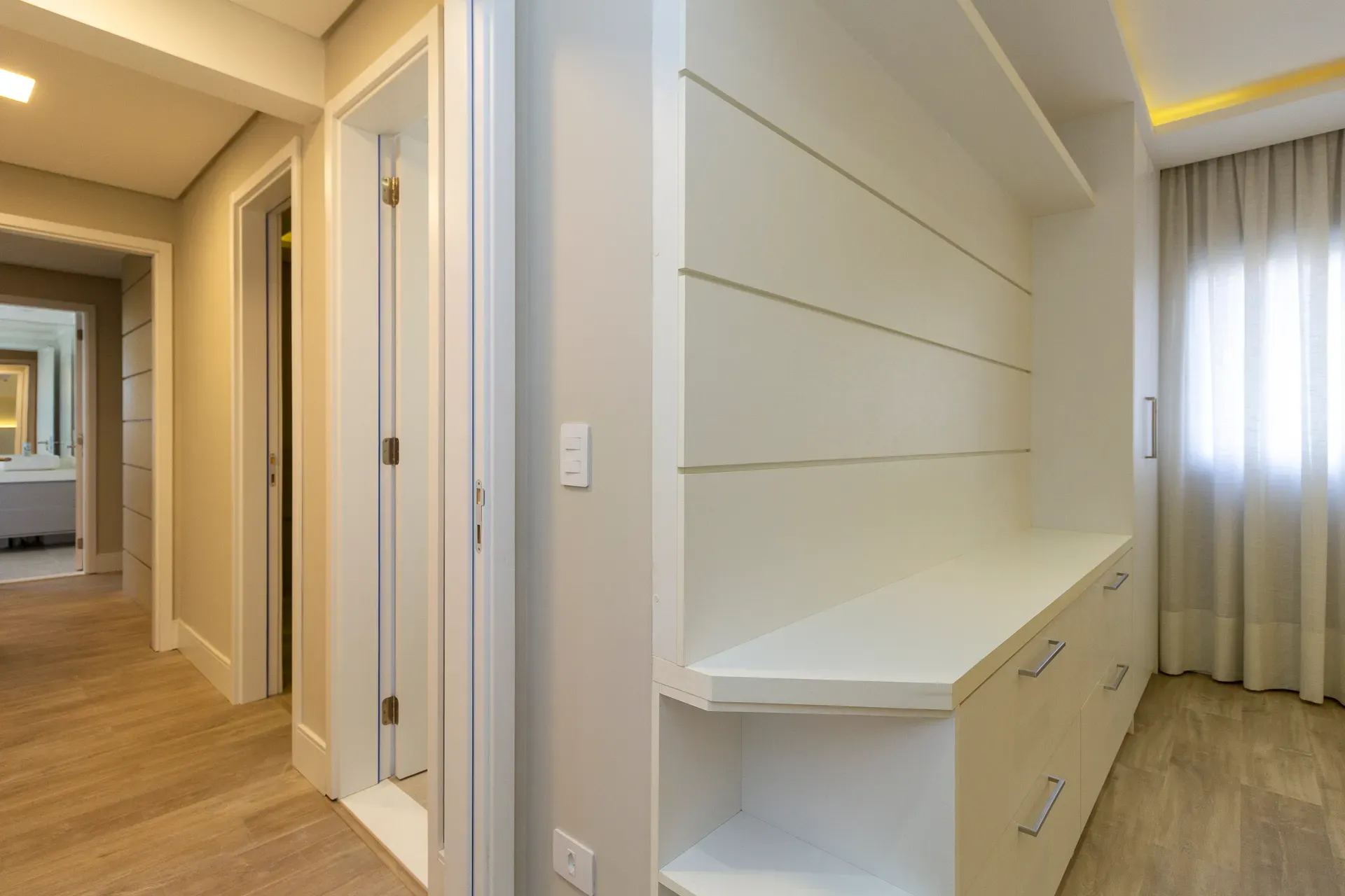 Unfurnished 4-bedroom apartment with 5 bathrooms — photo 44