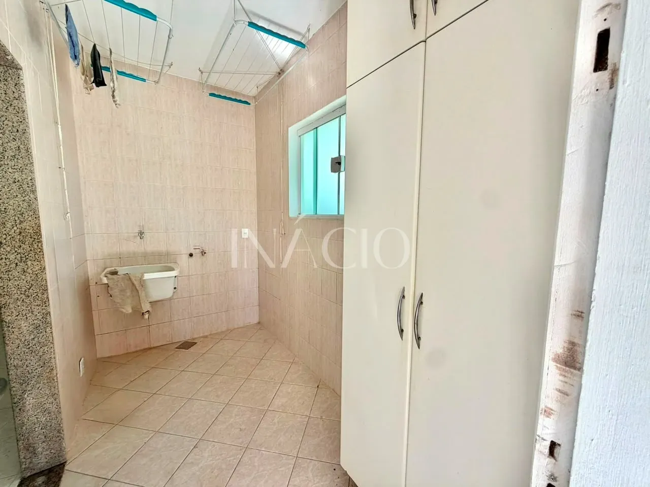 Casa duplex no térreo com 6 quartos e 3 suítes — photo 28