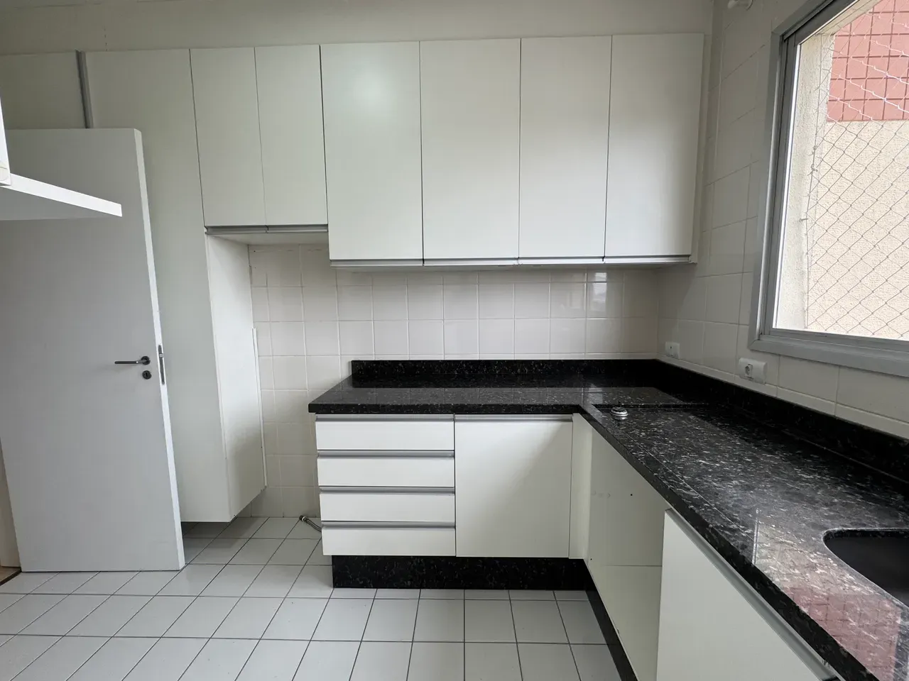 Home office in a 3-bedroom apartment, 120 m² — photo 23