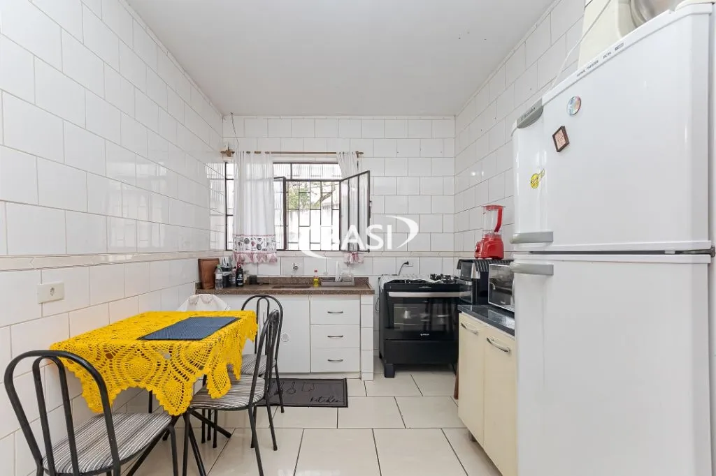3-bedroom house with a washing machine in Curitiba