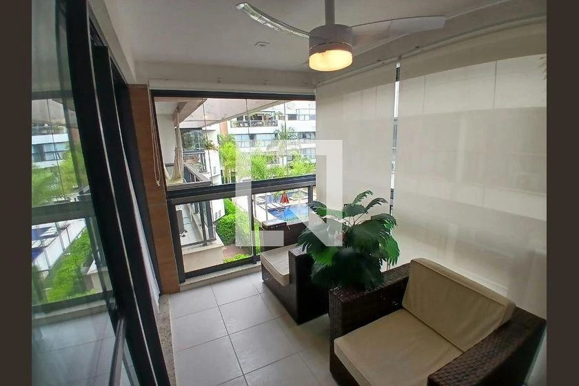Mountain view in a 3-bedroom apartment, 137 m² — photo 19