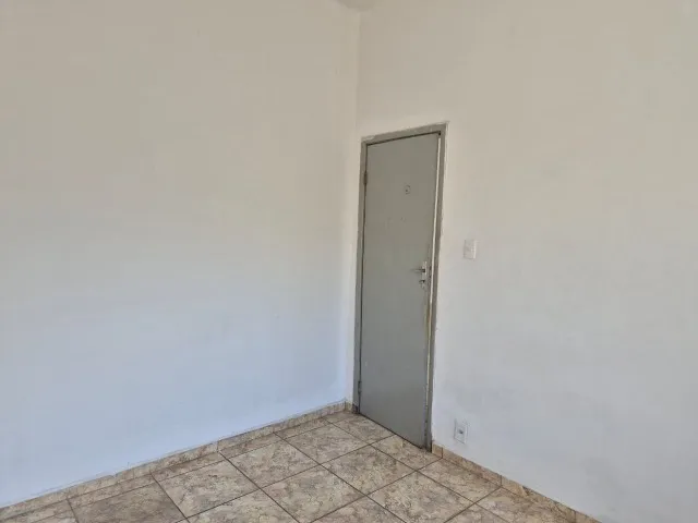 Casa sem mobília com 3 quartos e cozinha a gás — photo 9