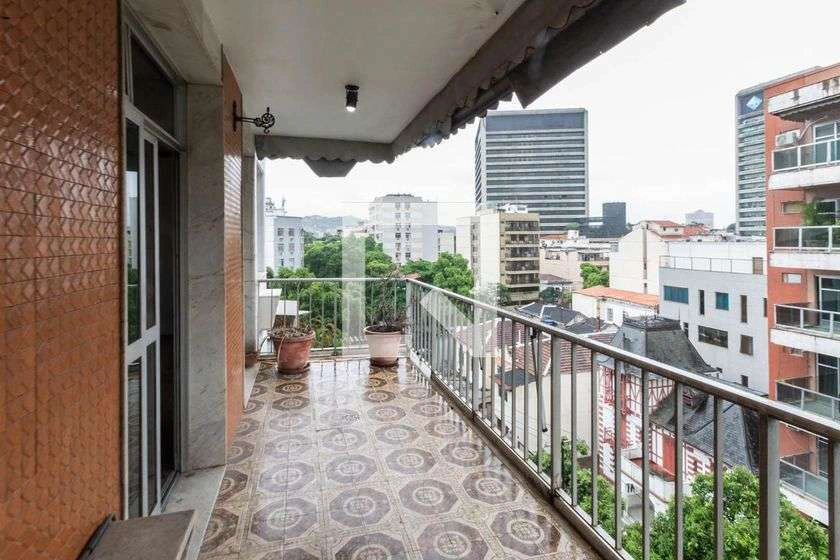 3-bedroom apartment with 2 parking spots and 133 m² — photo 7