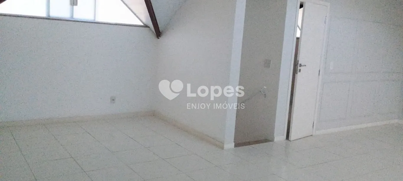 House with 5 bedrooms, 5 bathrooms and separate laundry — photo 24