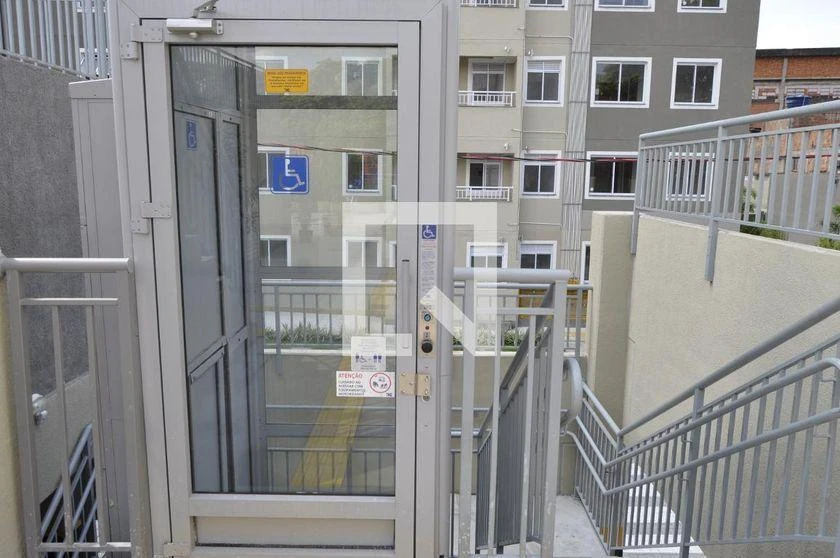 2-bedroom apartment in a building with a gym — photo 11