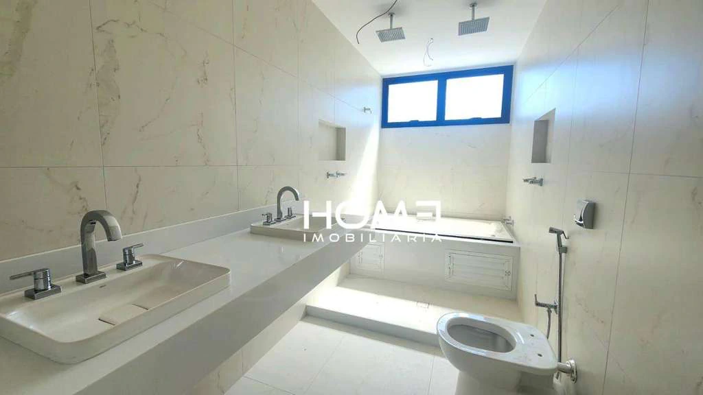 Casa com 4 suítes e 450 m² com 4 vagas — photo 5