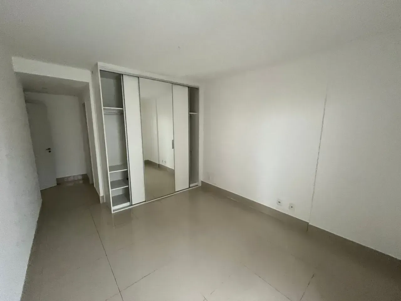 Rental apartment with 2 bedrooms and 1 parking spot — photo 3