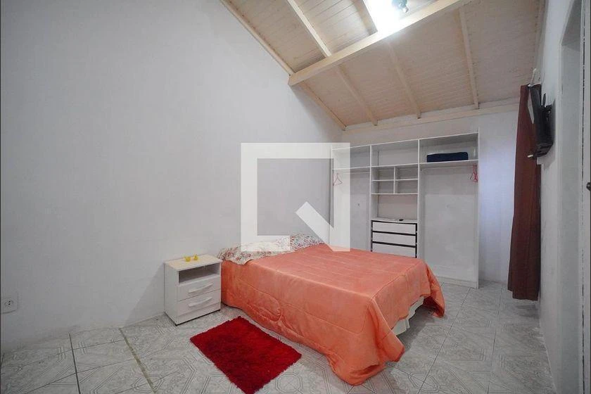 Furnished 40 m² studio with balcony and laundry area — photo 5
