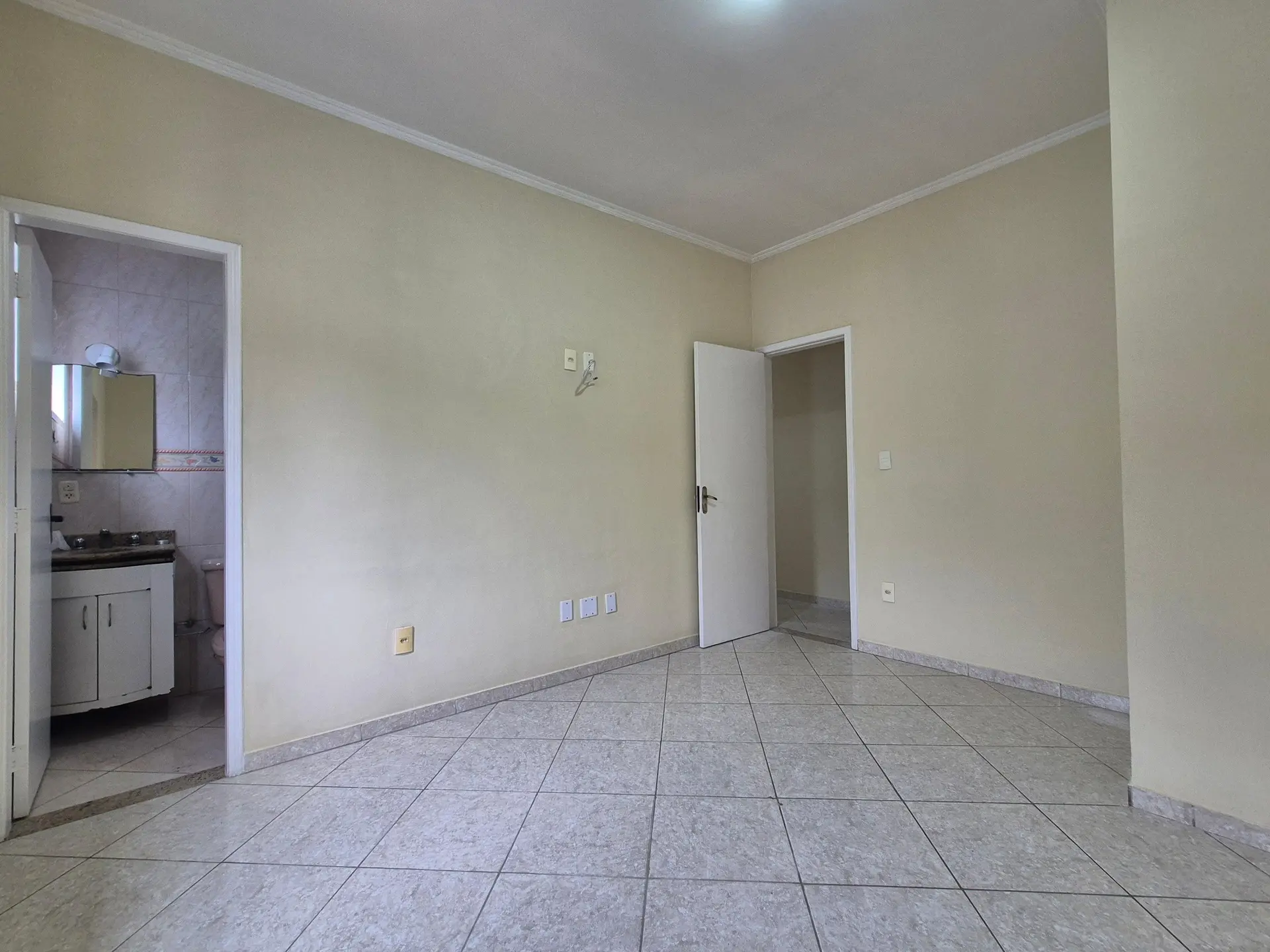 Будинок 180 м² з балконом із грилем та садом — photo 34