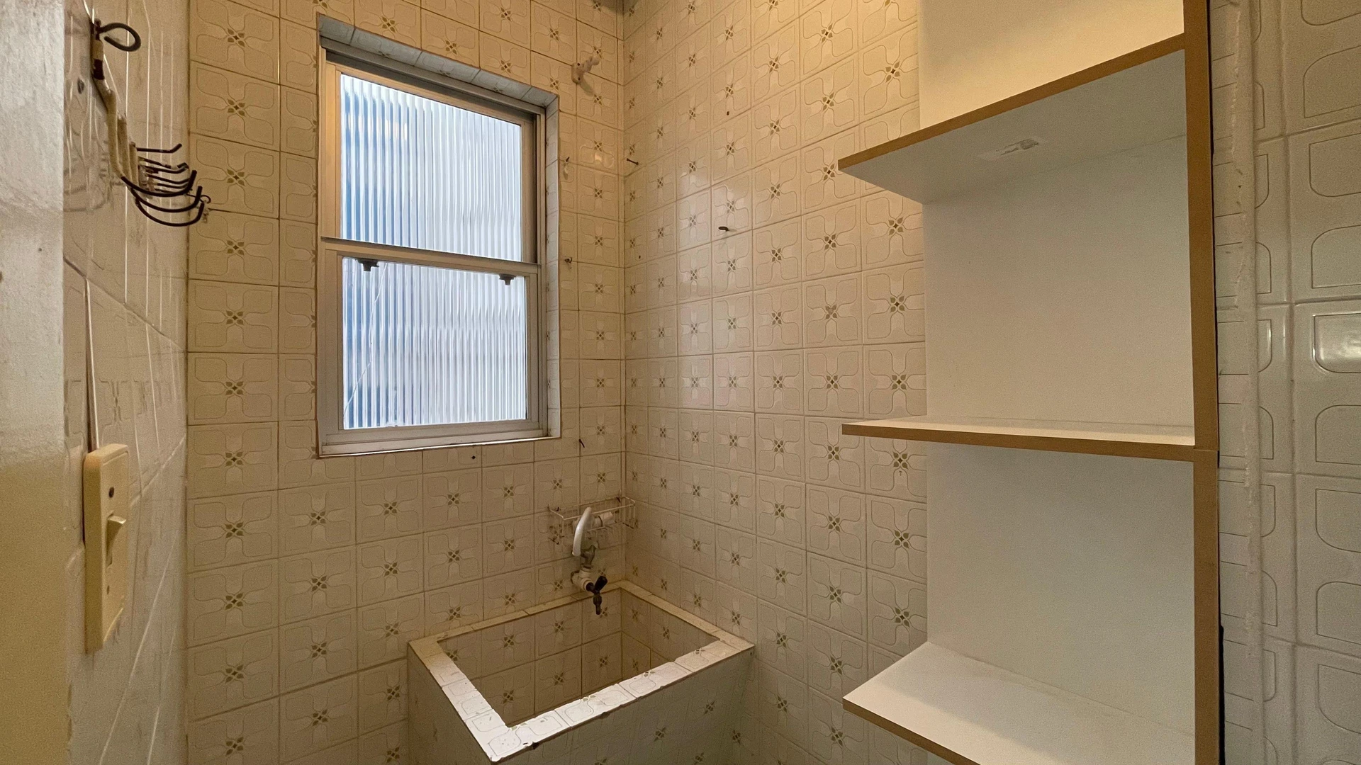 Apartment, 70 m², with wood or laminate floors — photo 4