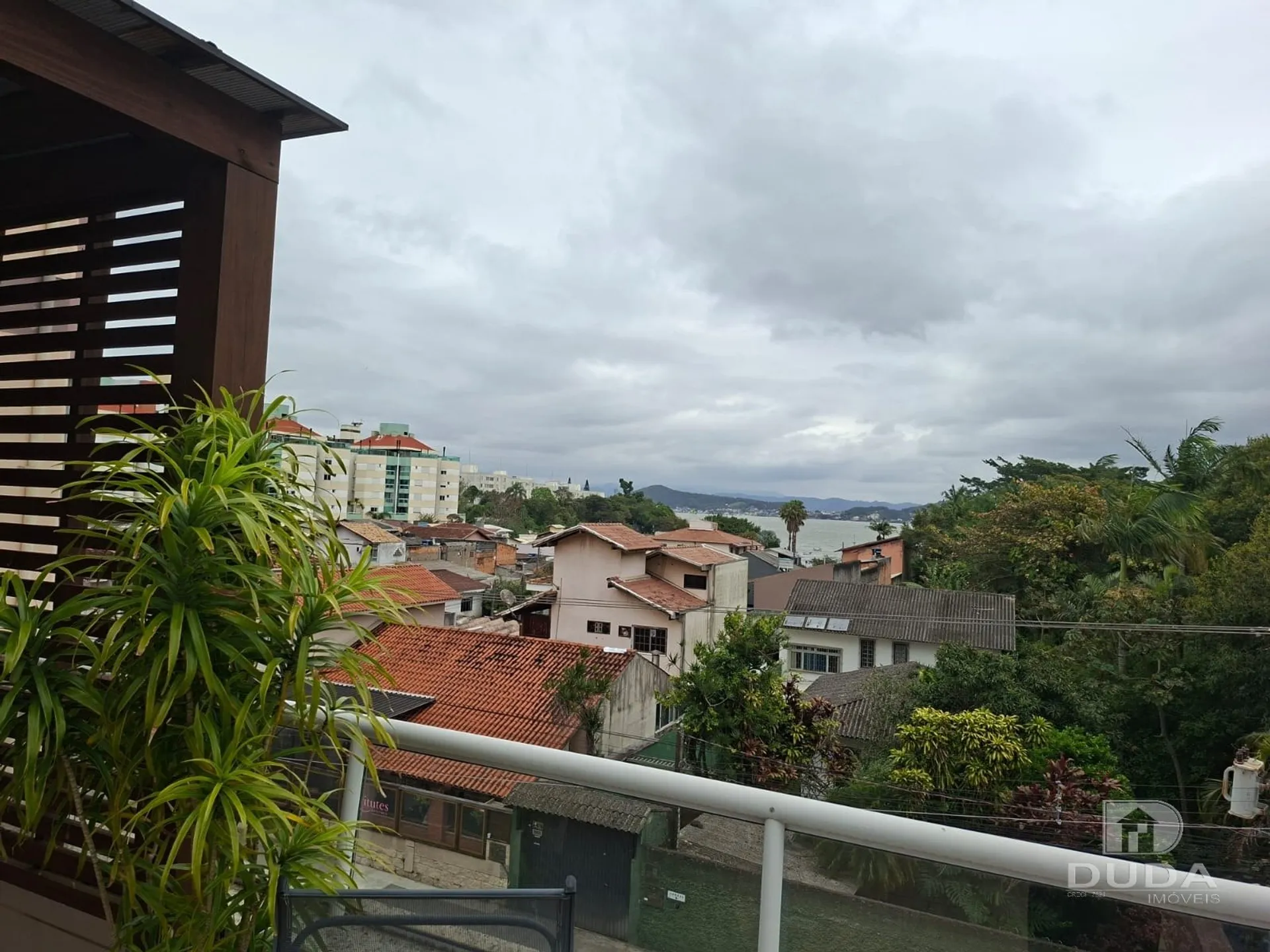 Apartment on the 10th floor with floor-to-ceiling windows — photo 8