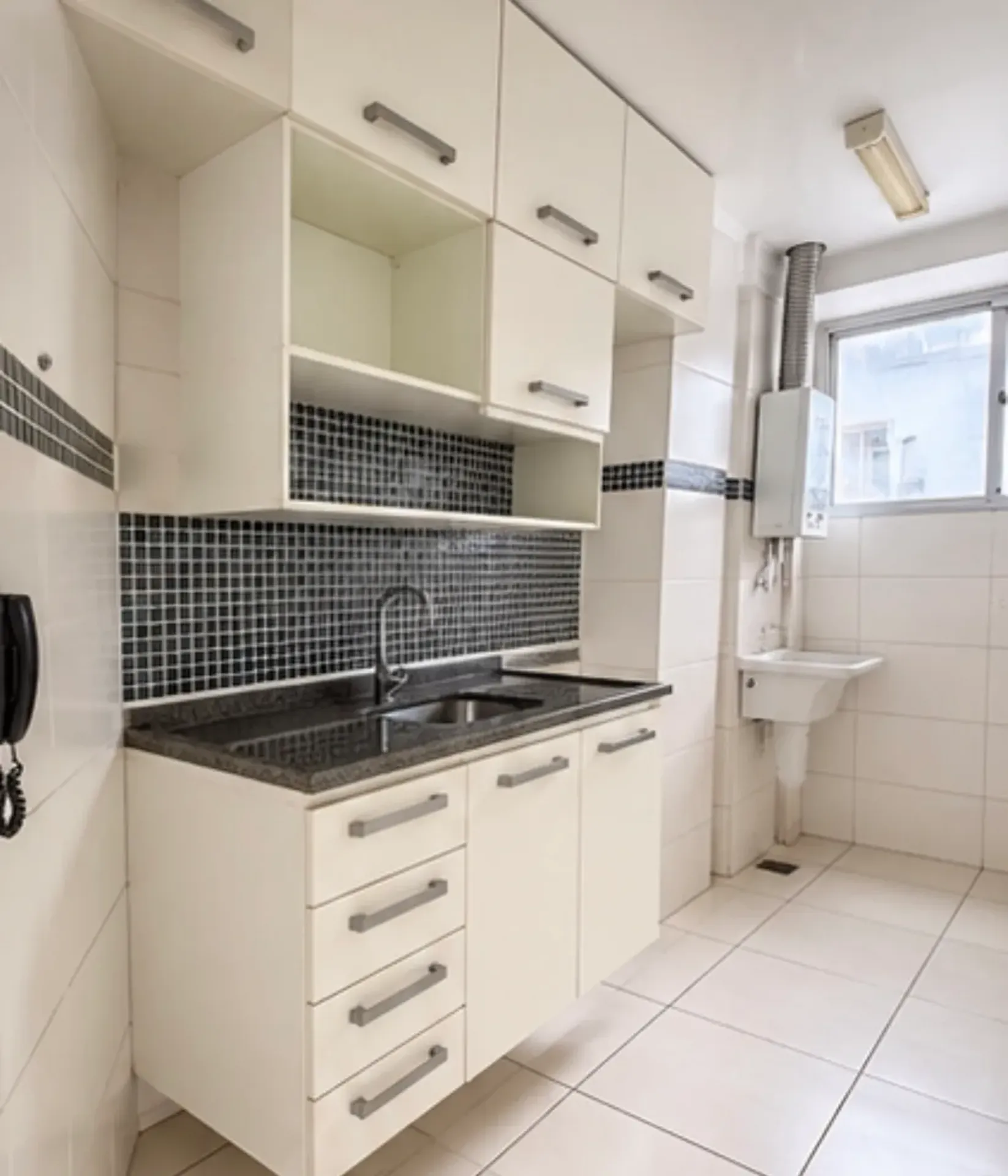 Apartamento de 2 quartos em condomínio com academia — photo 4