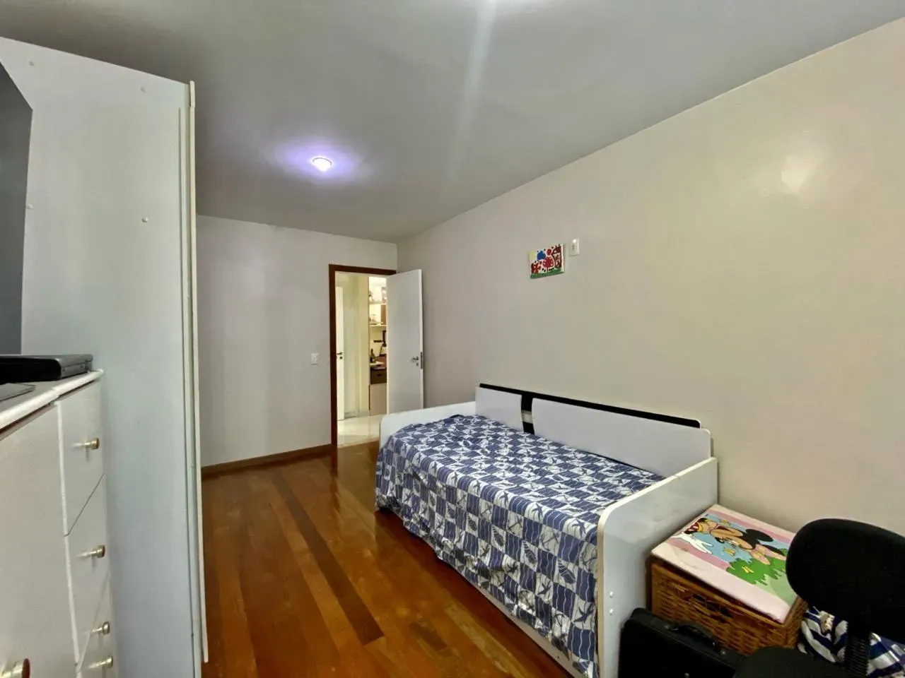 Furnished 369 m² apartment with a closed kitchen — photo 21