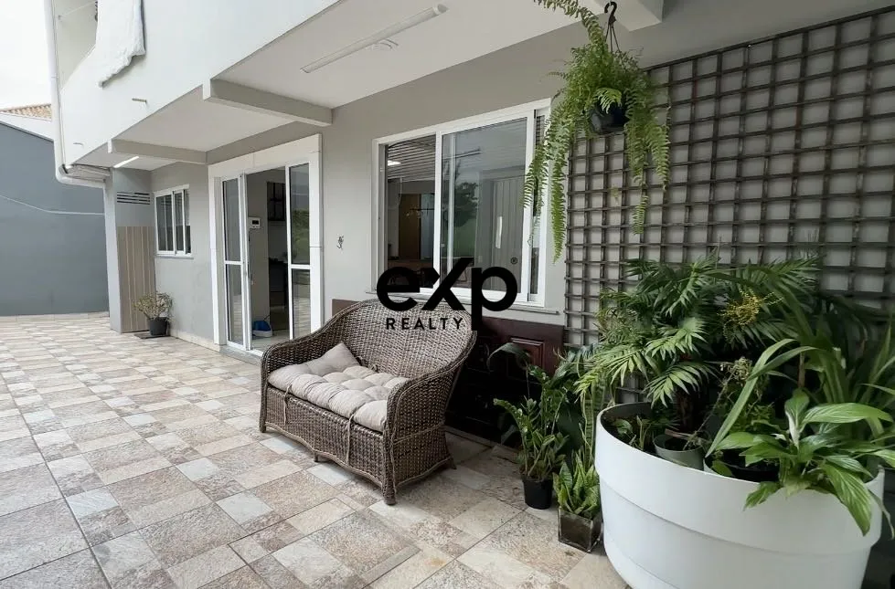 Rental house with 4 bedrooms and 3 bathrooms — photo 6