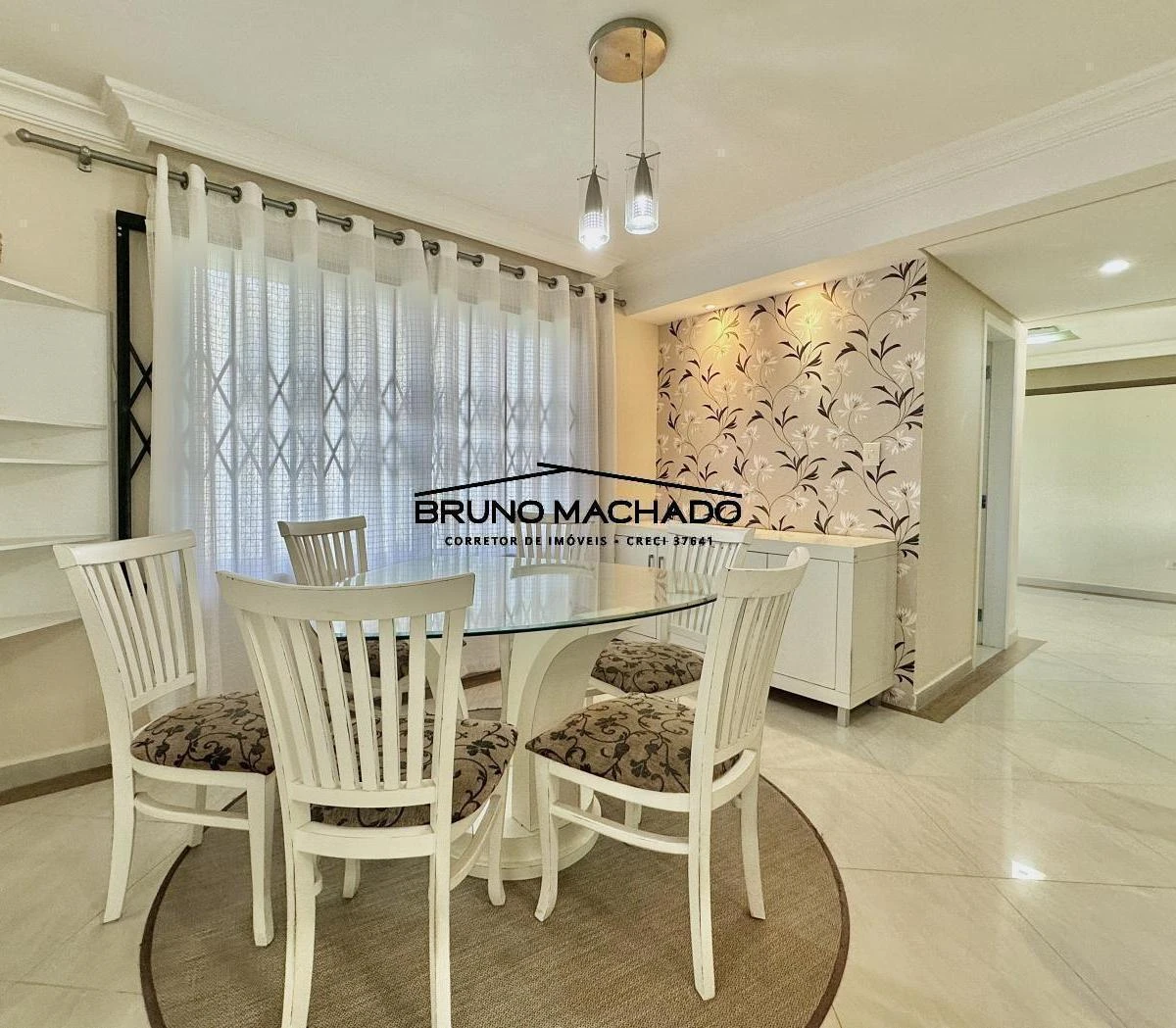 3-bedroom house with a walk-in closet in Curitiba — photo 33