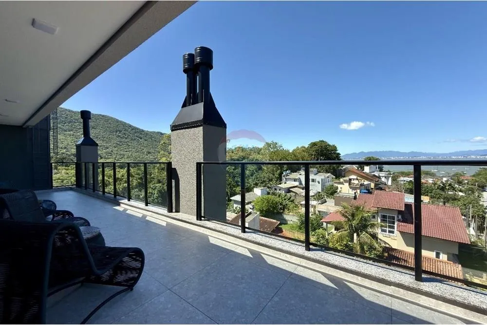 Furnished 93 m² studio on the 2nd floor with terrace — photo 14