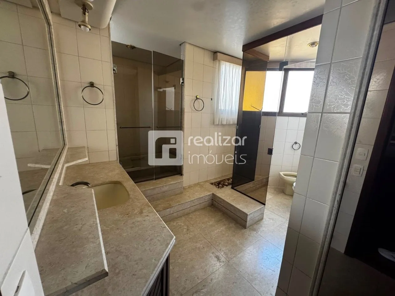 Apartamento de 290 m² com 4 dormitórios e varanda envidraçada — photo 31