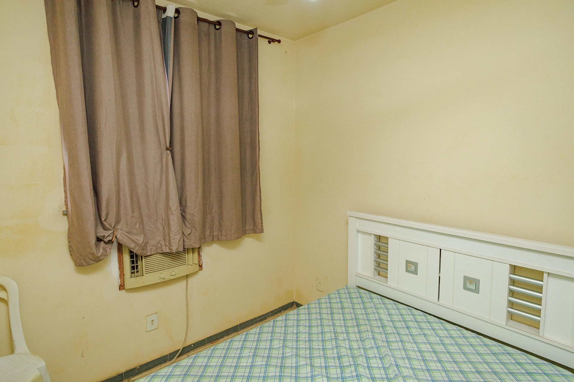 Furnished rental apartment with 2 bedrooms and 1 bath — photo 3
