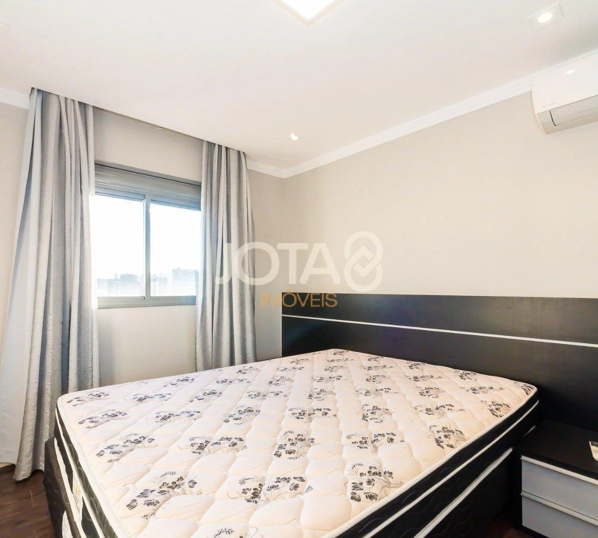 Apartment with 3 en-suite bedrooms and enclosed balcony — photo 6