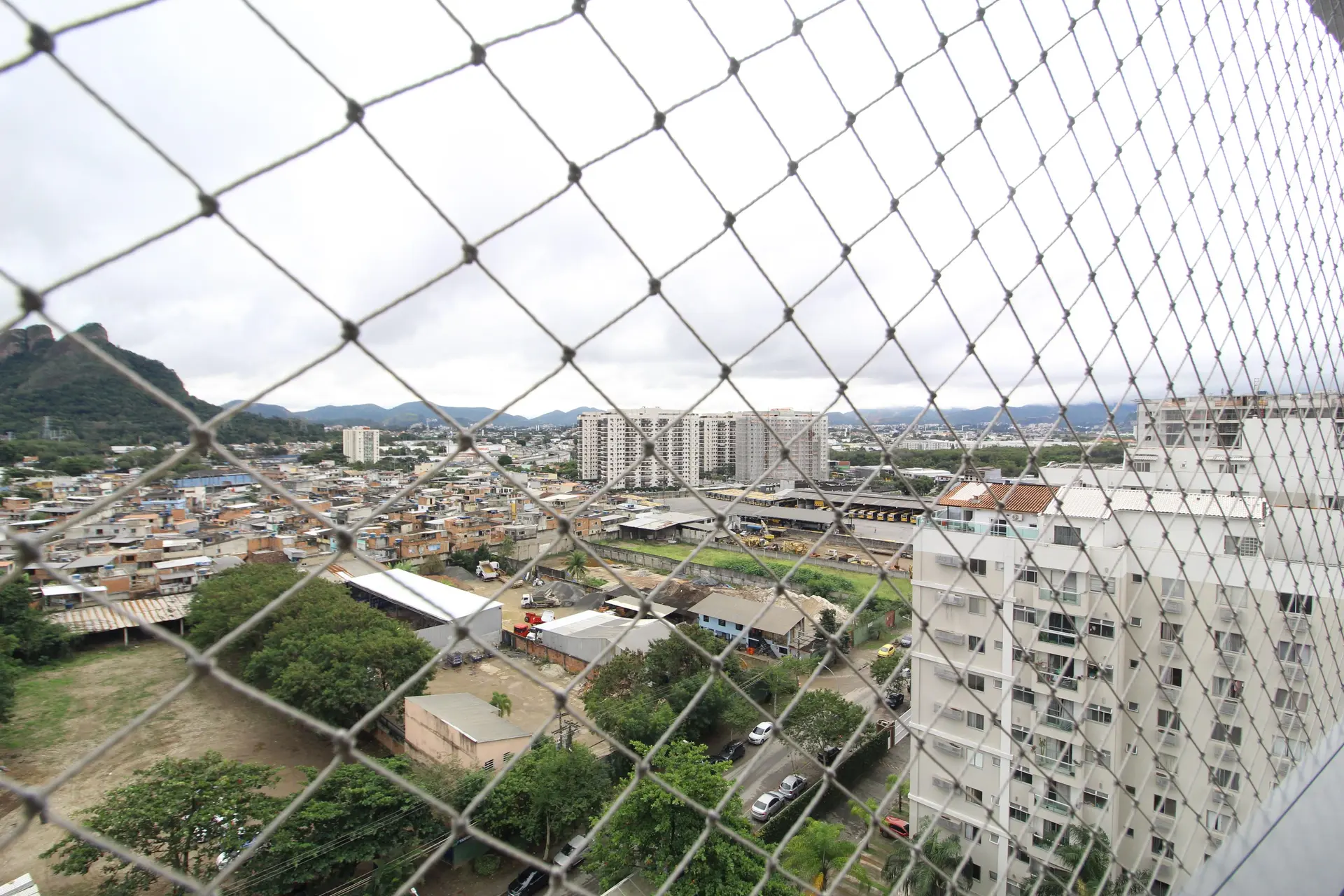 Apartamento mobiliado com 3 quartos, 2 banheiros e varanda — photo 5