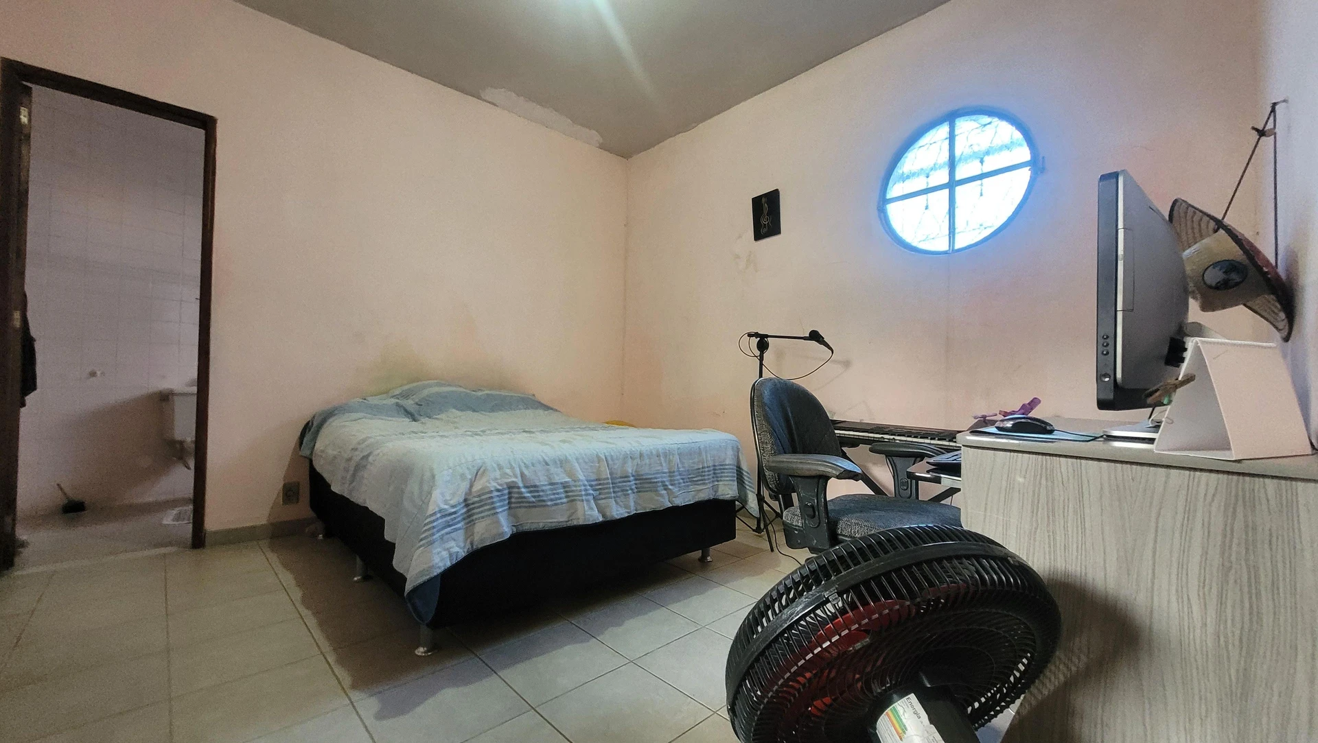 Furnished house with 2 bedrooms and 2 bathrooms