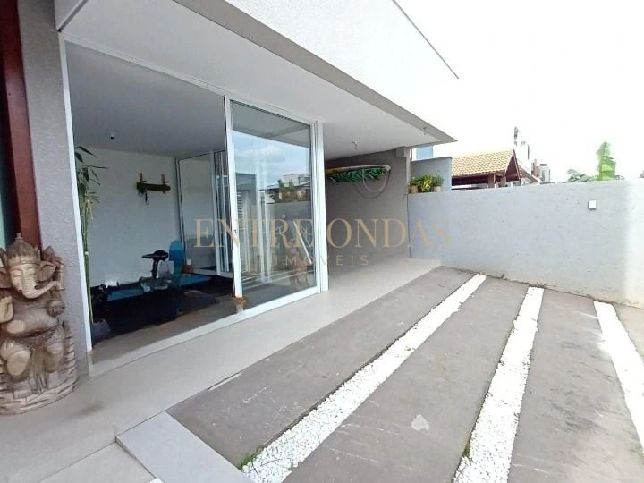 Дом с 3 спальнями, 1 сьютом и 250 м² — photo 15