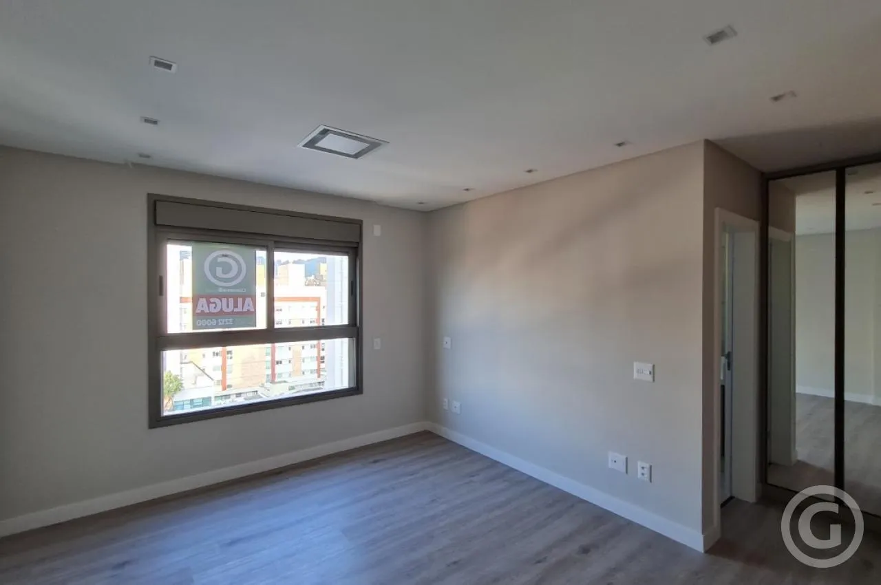 Панорамные окна и 3 спальни: квартира 153 м² — photo 4