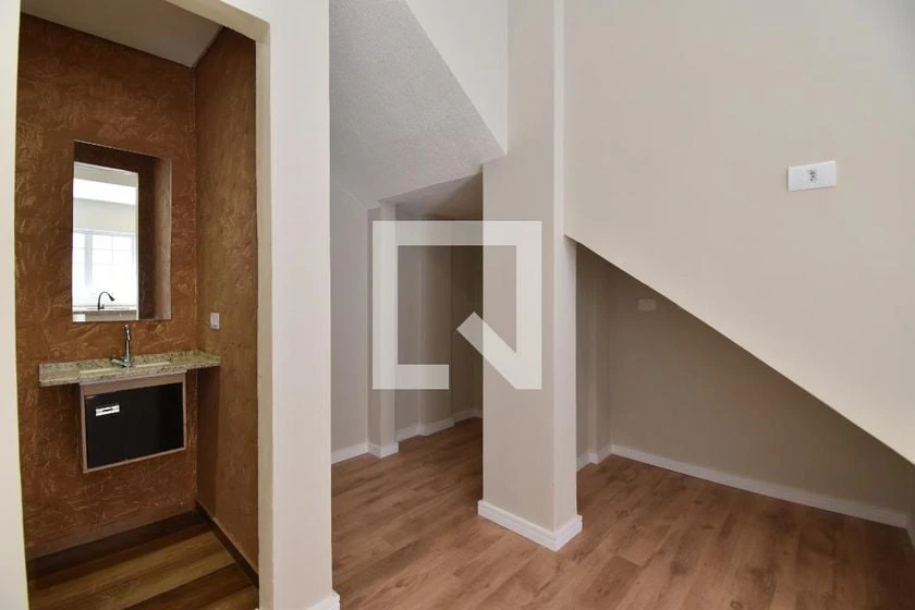 Studio, 42 m², with wood or laminate floors — photo 5