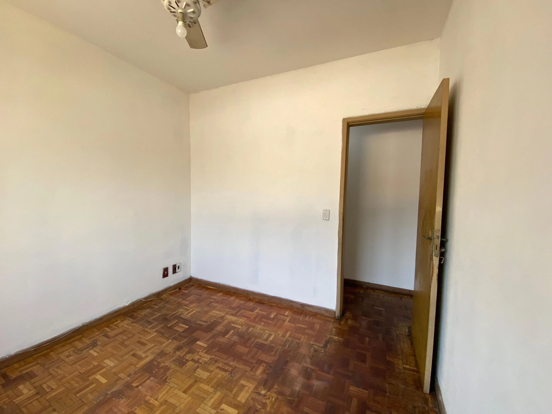 Apartment, 92 m², with wood or laminate floors — photo 41