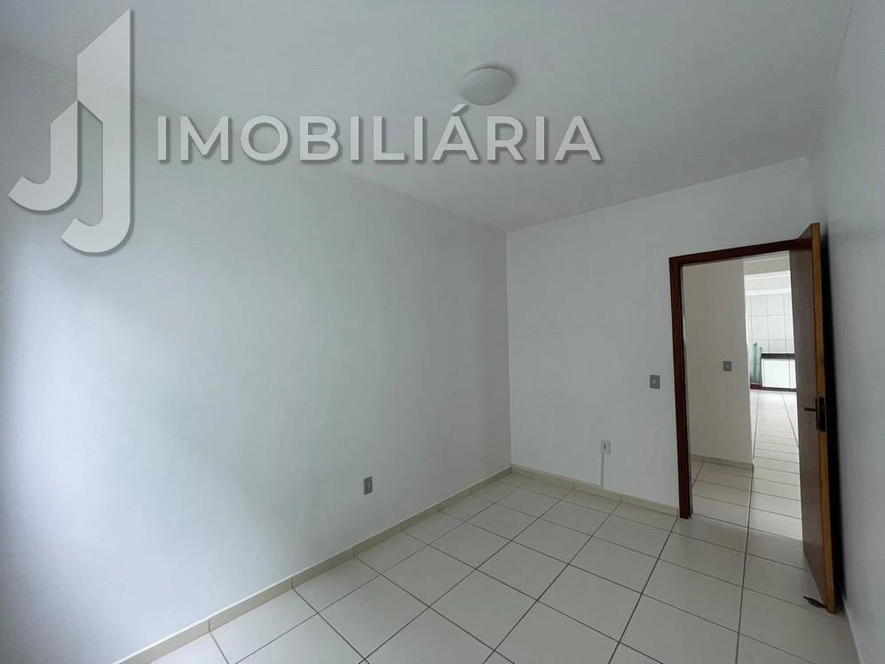 Glass-enclosed balcony in a 3-bedroom apartment, 90 m² — photo 16