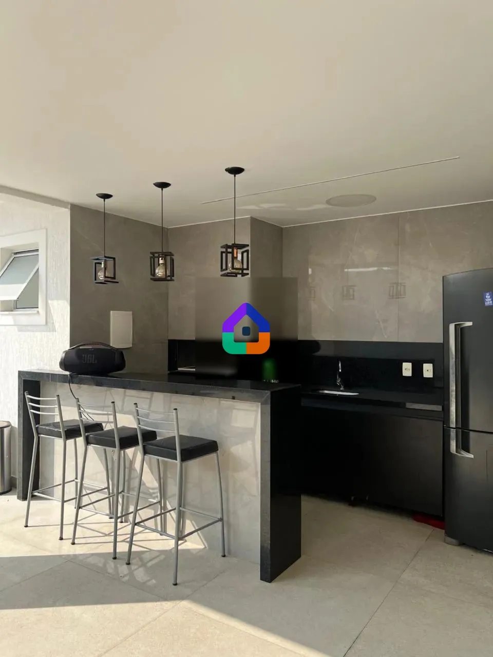 Furnished house with 5 bedrooms and separate kitchen — photo 2