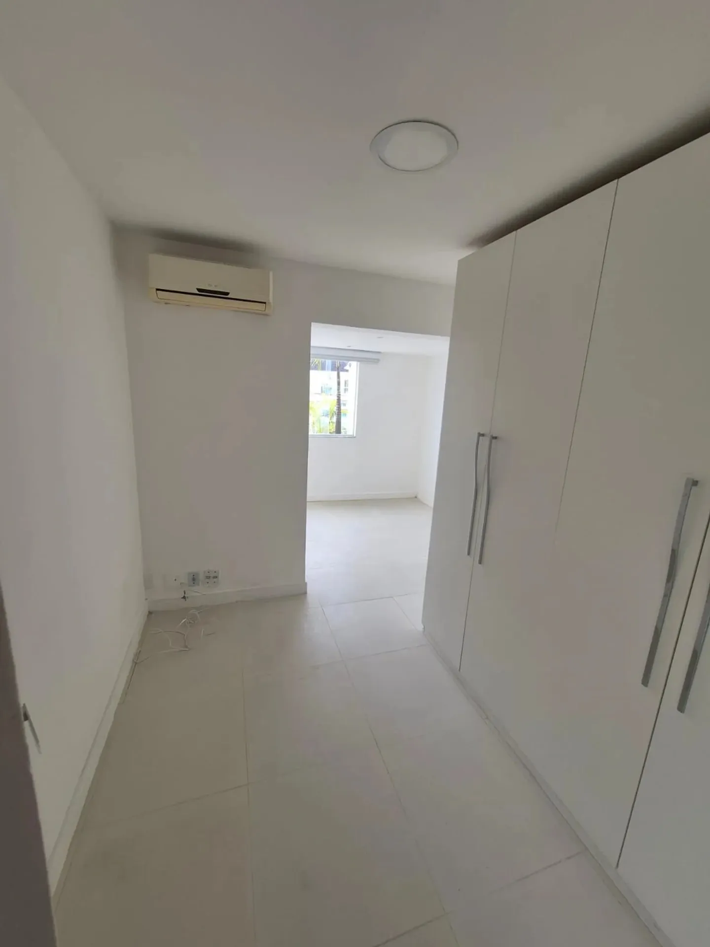 Apartment, 200 m², with floor-to-ceiling windows — photo 16