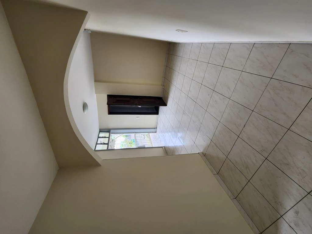 2-bedroom apartment with balcony, no parking — photo 9