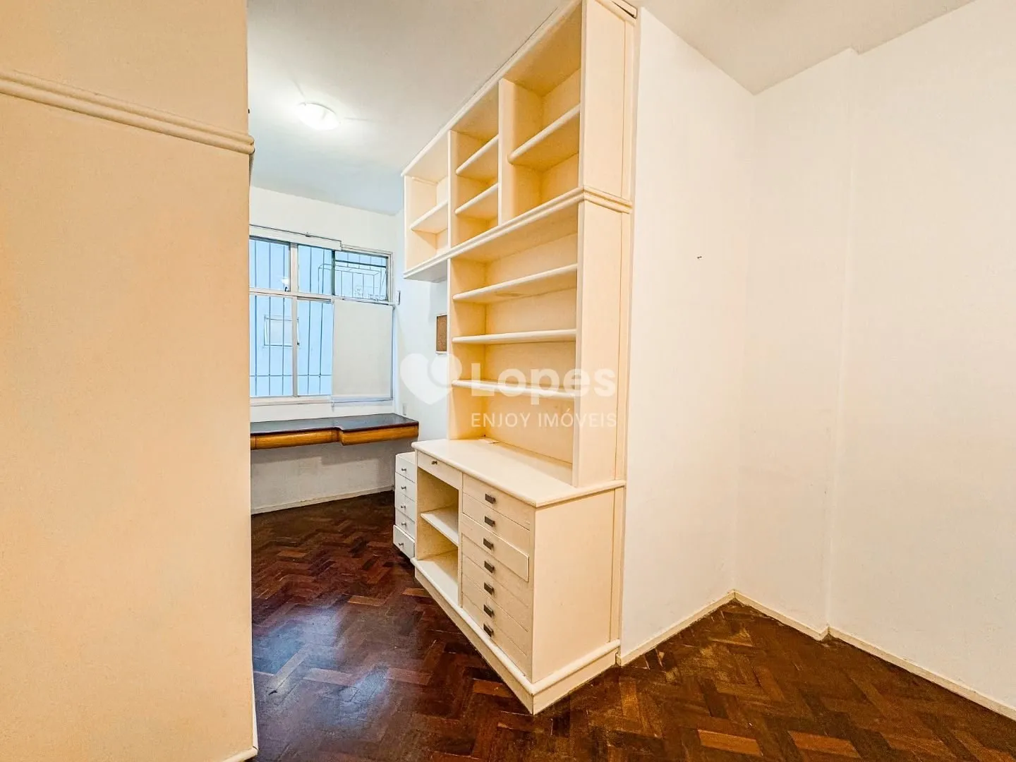 3-bedroom apartment with a home office — photo 27