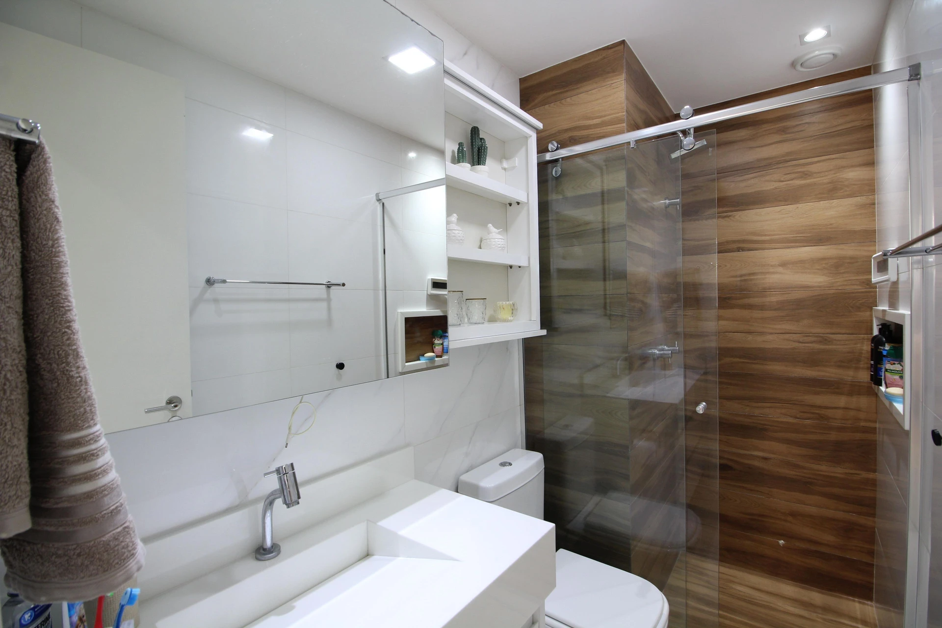 Rental apartment with 4 bedrooms and 4 bathrooms — photo 38