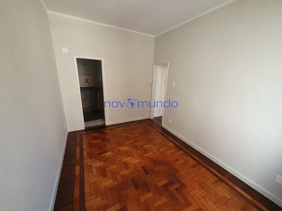 1-bedroom, 1-bath apartment with elevator access — photo 5