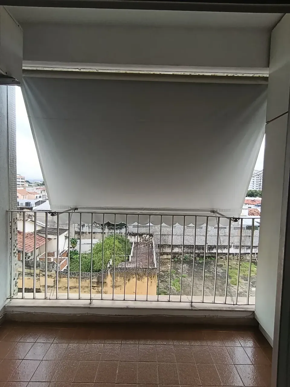 1-bedroom apartment with a glass-enclosed shower — photo 12