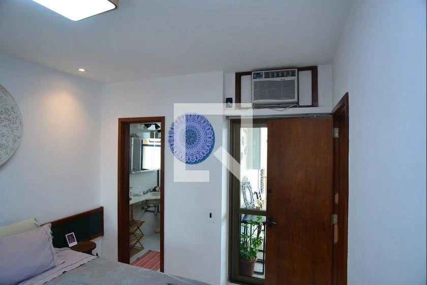 Furnished apartment with balcony and 2 en-suite bedrooms — photo 6