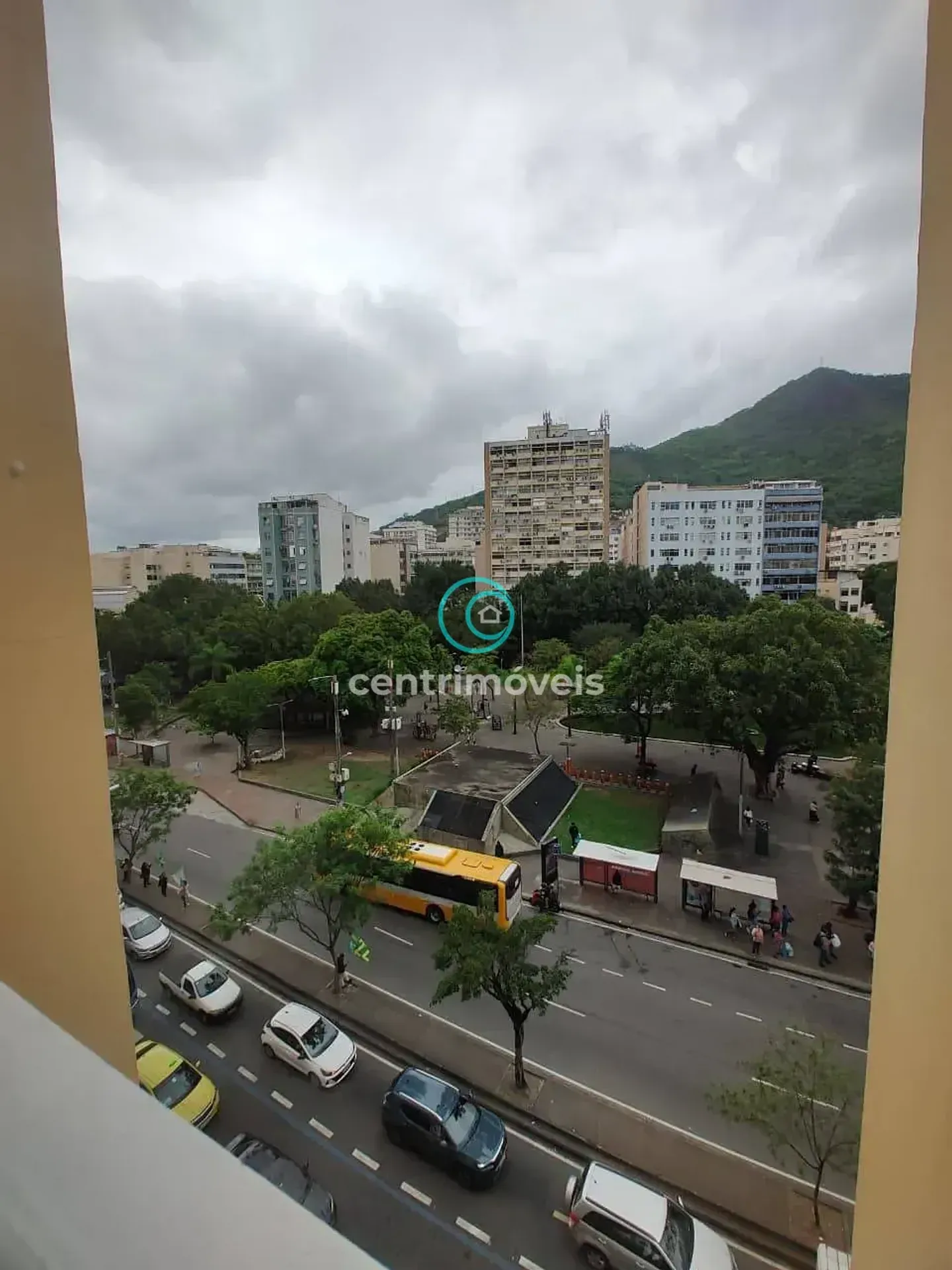 2-bedroom apartment with a mountain view in Rio de Janeiro — photo 5