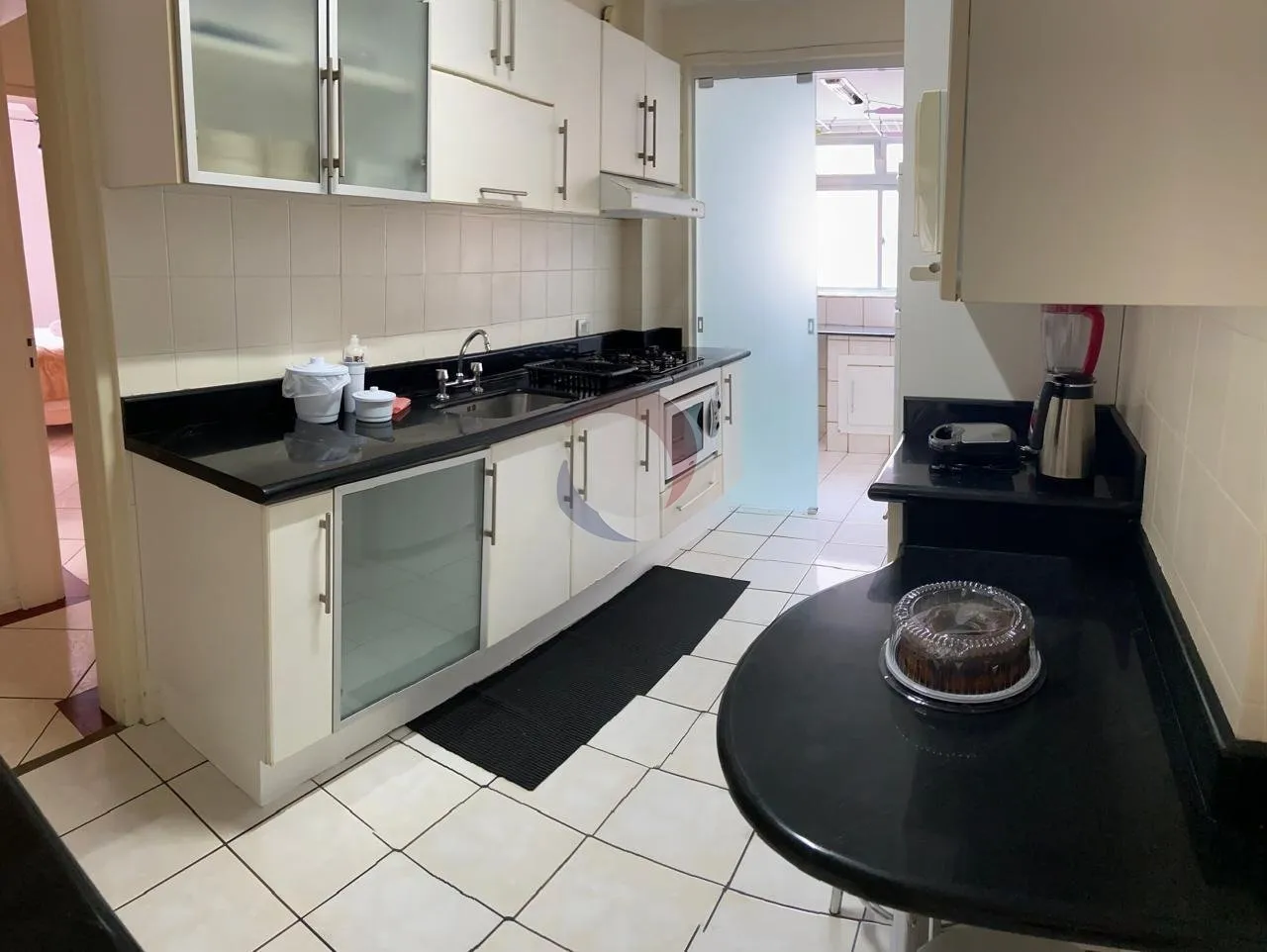 Квартира: 4 спальні, 1 з власною ванною кімнатою, 160 м² — photo 2