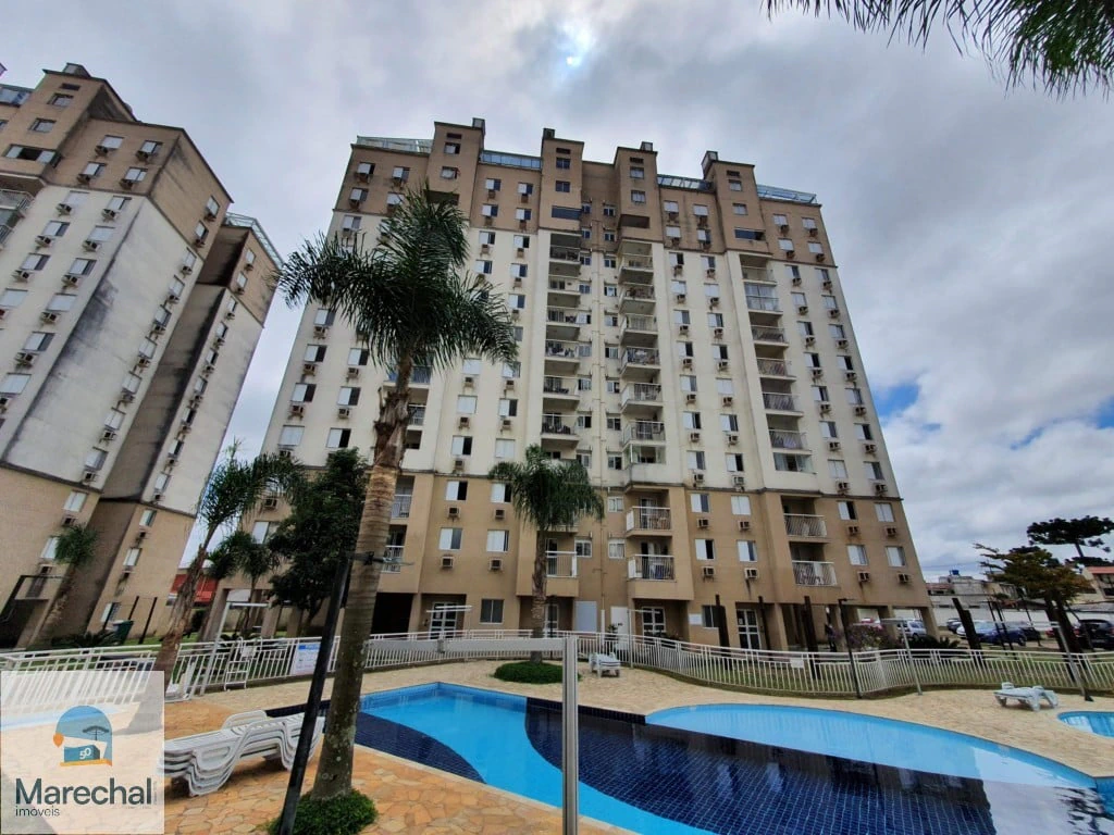 3-bedroom apartment in a building with a pool — photo 14