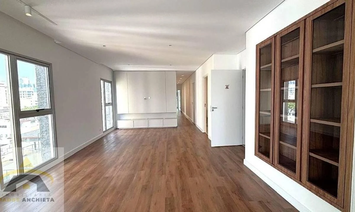 Apartment, 131 m², with a glass-enclosed balcony