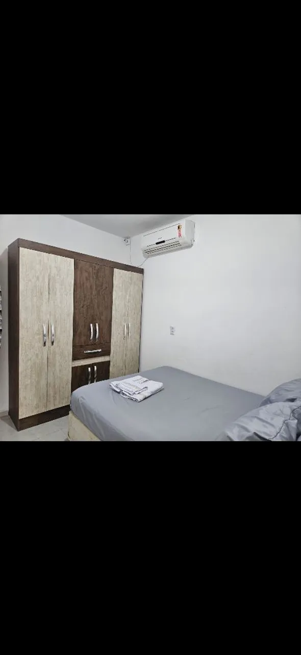 Unfurnished studio with 1 bedroom and kitchenette