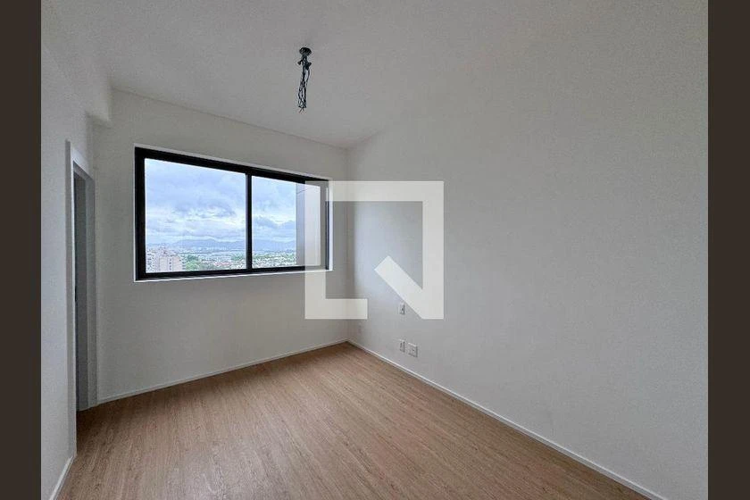 Apartment with 4 en-suite bedrooms and floor-to-ceiling windows — photo 45