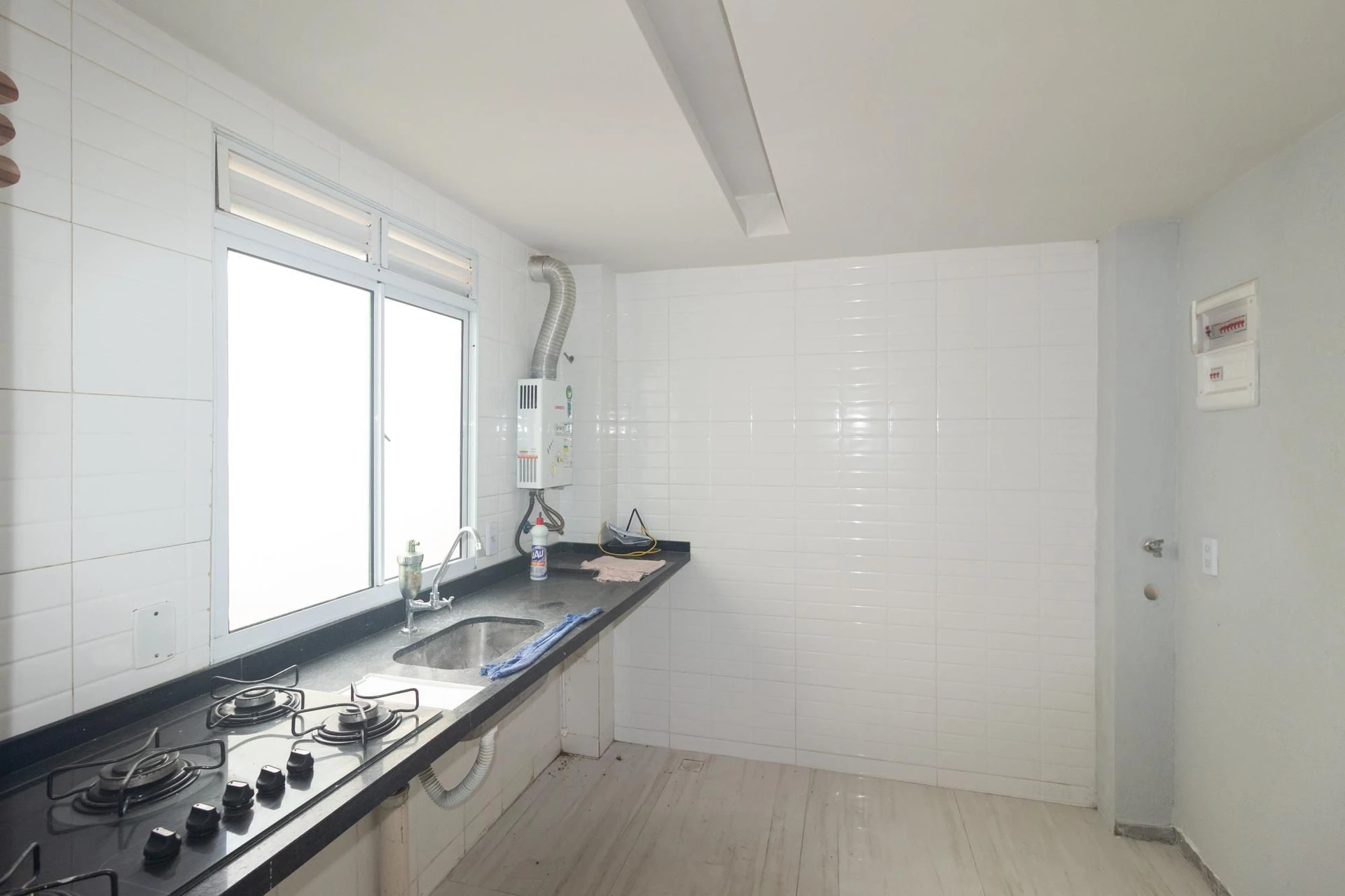 Apartamento de 2 quartos em condomínio com piscina — photo 6