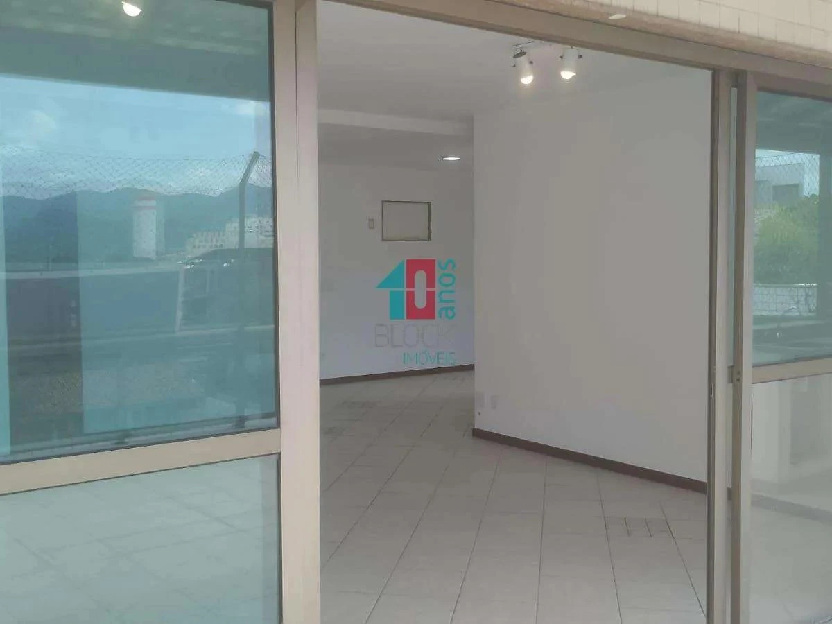Penthouse with 3 bedrooms, 1 bathroom and balcony grill — photo 29