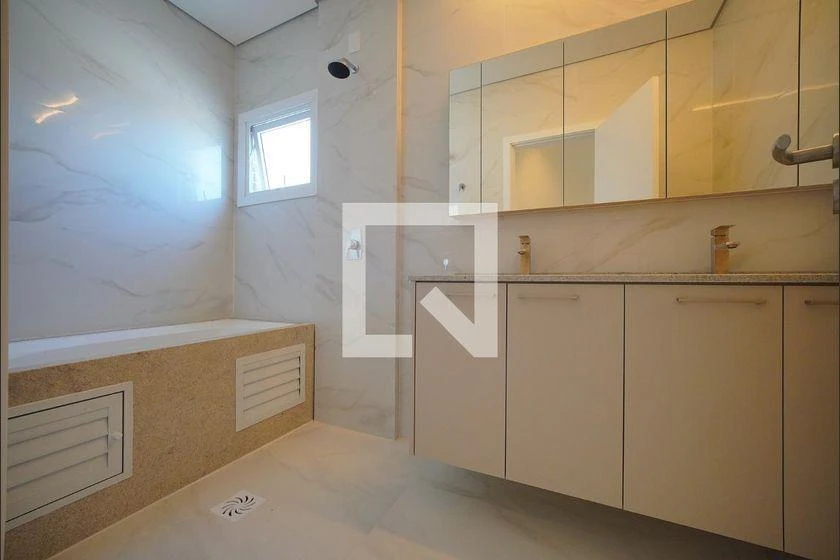 3-bedroom apartment with a water view in Florianópolis — photo 19